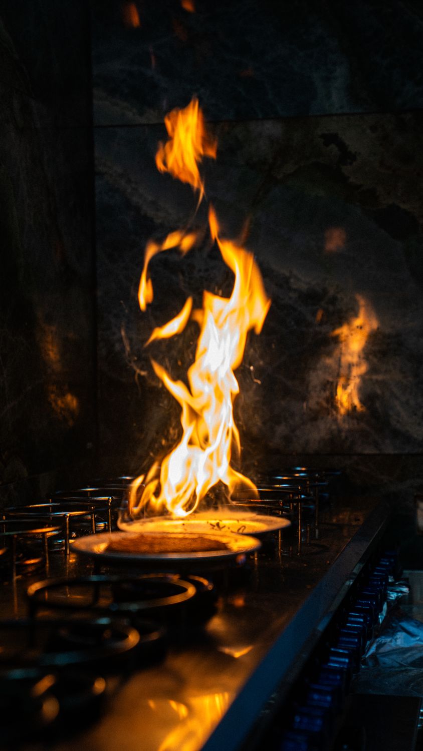 Künefe wird über offener Flamme zubereitet
