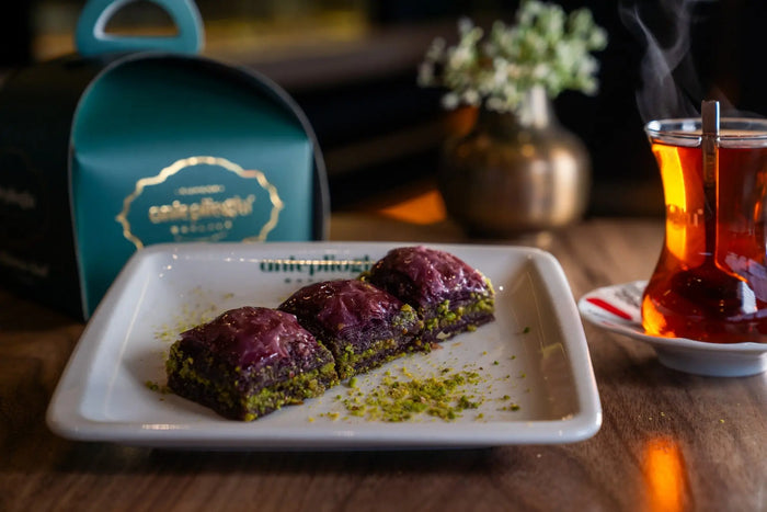 Lila Baklava mit Pistazie (Mor Baklava)