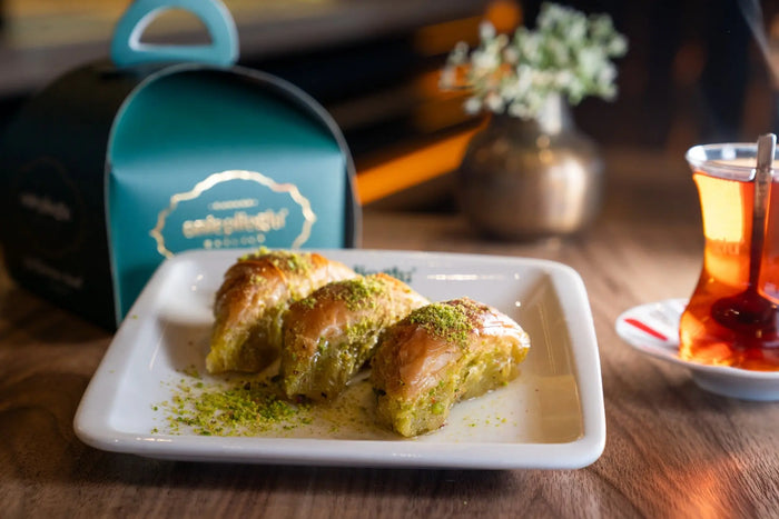 Şöbiyet | Gefüllte Pistazien-Baklava